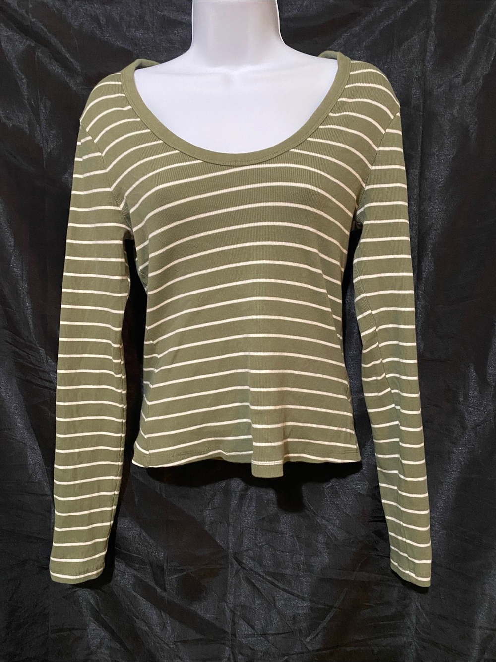 Universal Thread Olive & White Striped Scoop Neck Long Sleeve Top